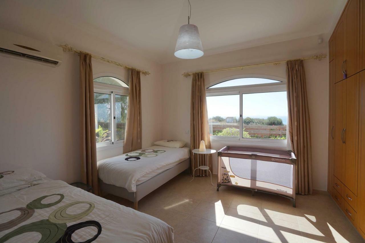 Unforgettable Family Escape - Cliffside Villa With Panoramic Sea Views And Kid-Friendly Private Pool Villa *