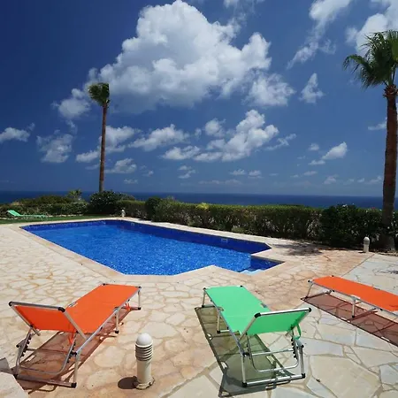 Unforgettable Family Escape - Cliffside Villa With Panoramic Sea Views And Kid-Friendly Private Pool Pissouri Exterior photo