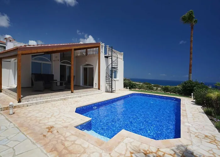 Unforgettable Family Escape - Cliffside Villa With Panoramic Sea Views And Kid-Friendly Private Pool