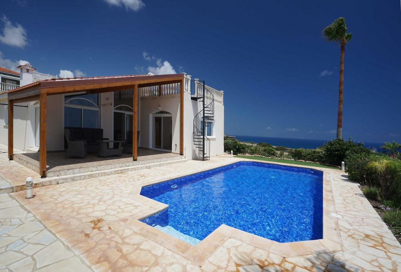 Unforgettable Family Escape - Cliffside Villa With Panoramic Sea Views And Kid-Friendly Private Pool Villa *